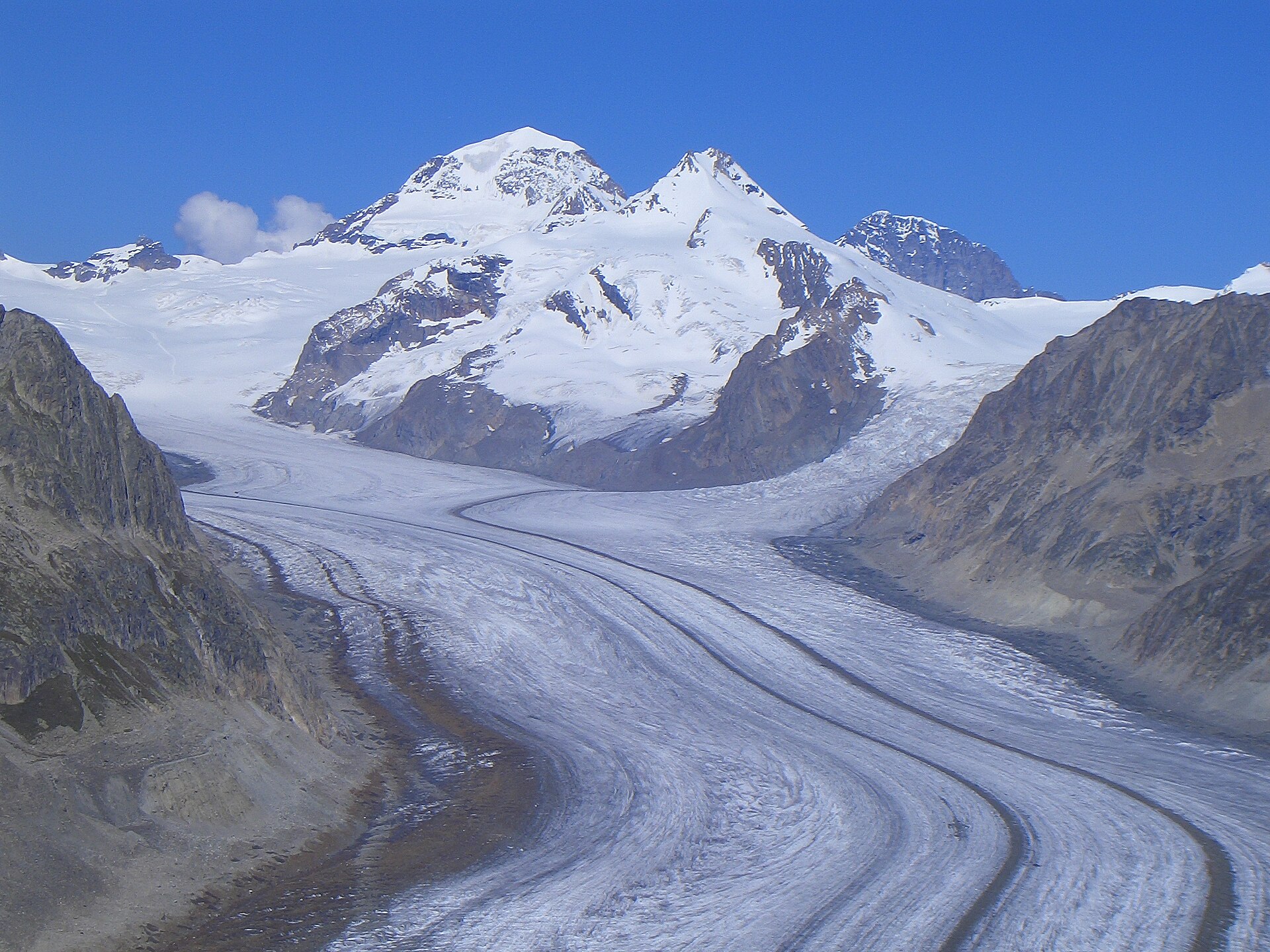 A geleira de Aletsch, a maior dos Alpes, vista do alto do Jungfraujoch
