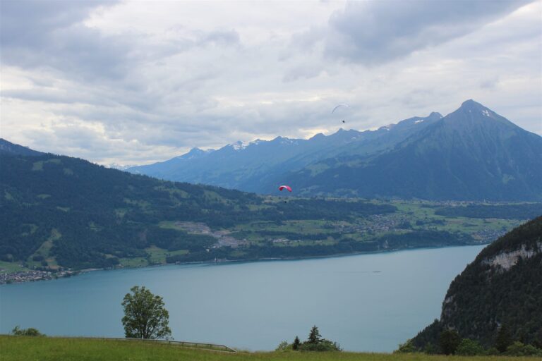 Interlaken e os Lagos de Thun e Brienz