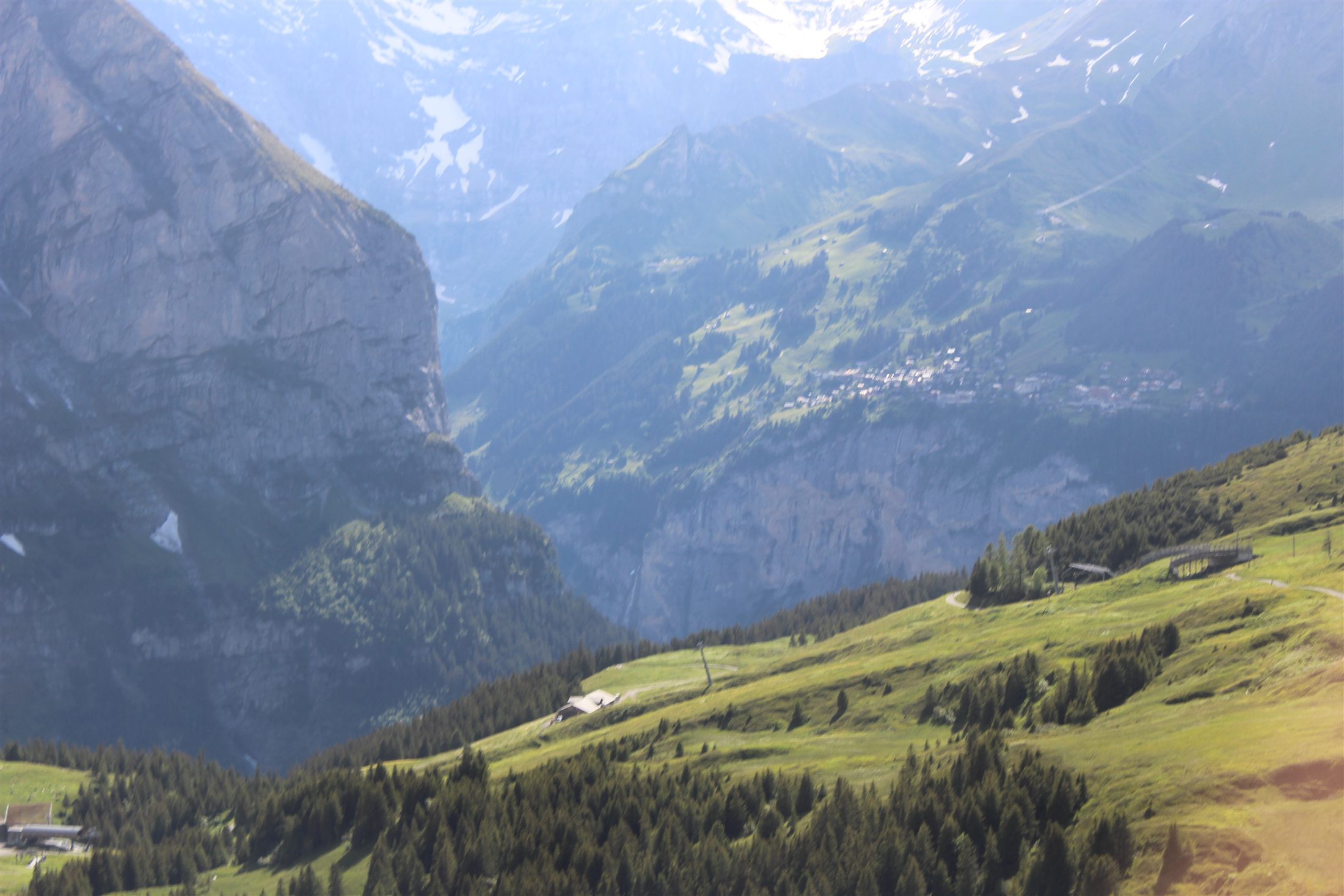 Panorama de Kleine Scheidegg sobre os vales de Grindelwald e Lauterbrunnen