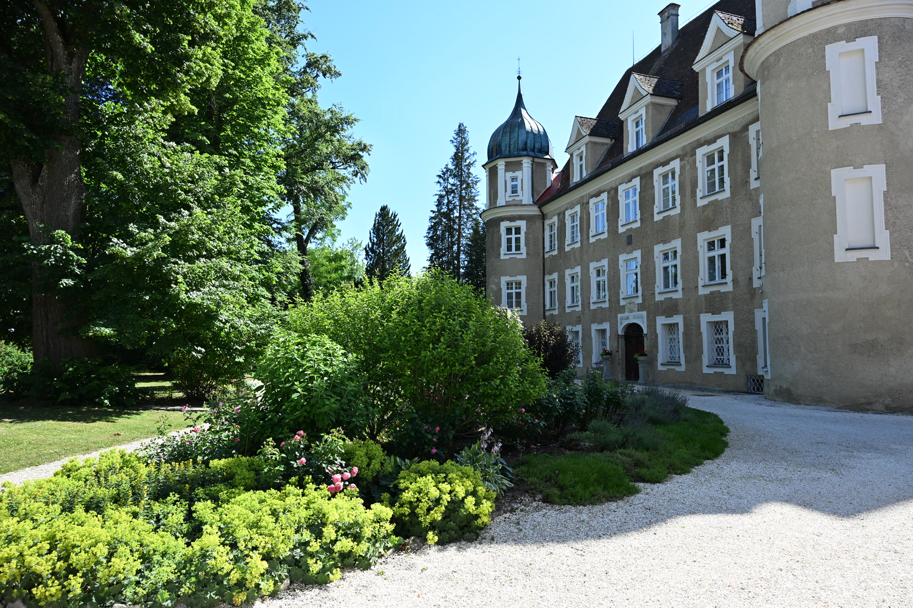 Jardim do Schloss Hürbel, sede da Viagem Suíça