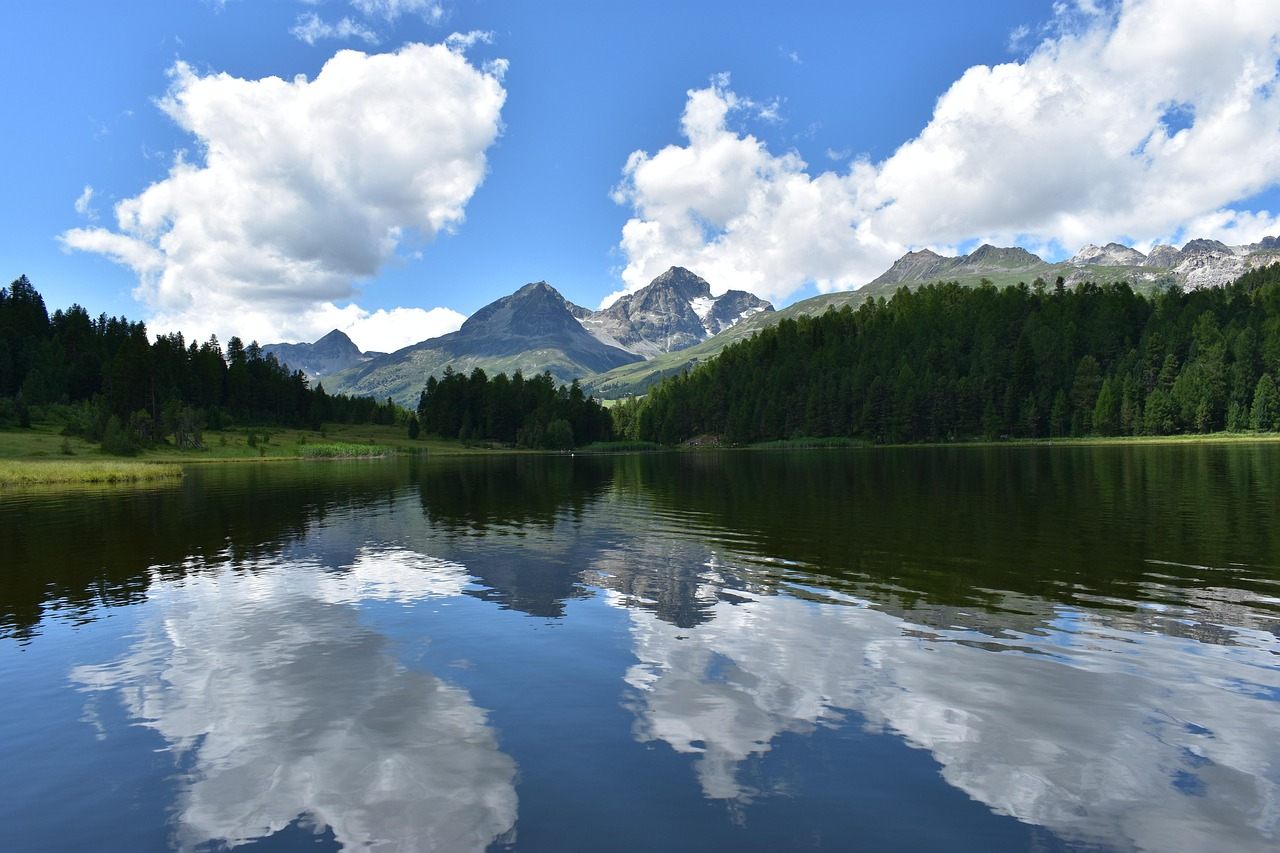 St. Moritz e o Engadin, ponto de partida da grande descida do Bernina Express
