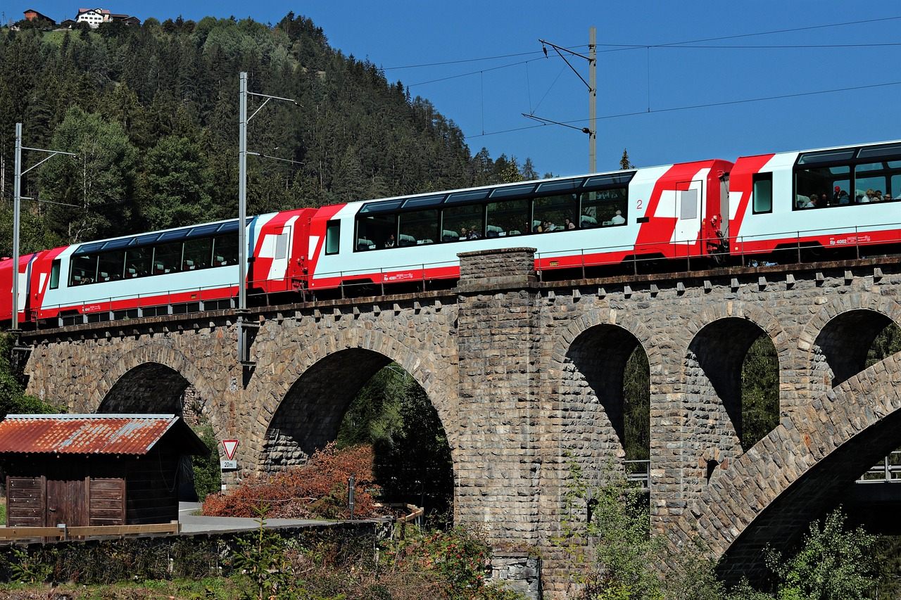 Glacier Express, o trem panorâmico que combina com o Jungfraujoch