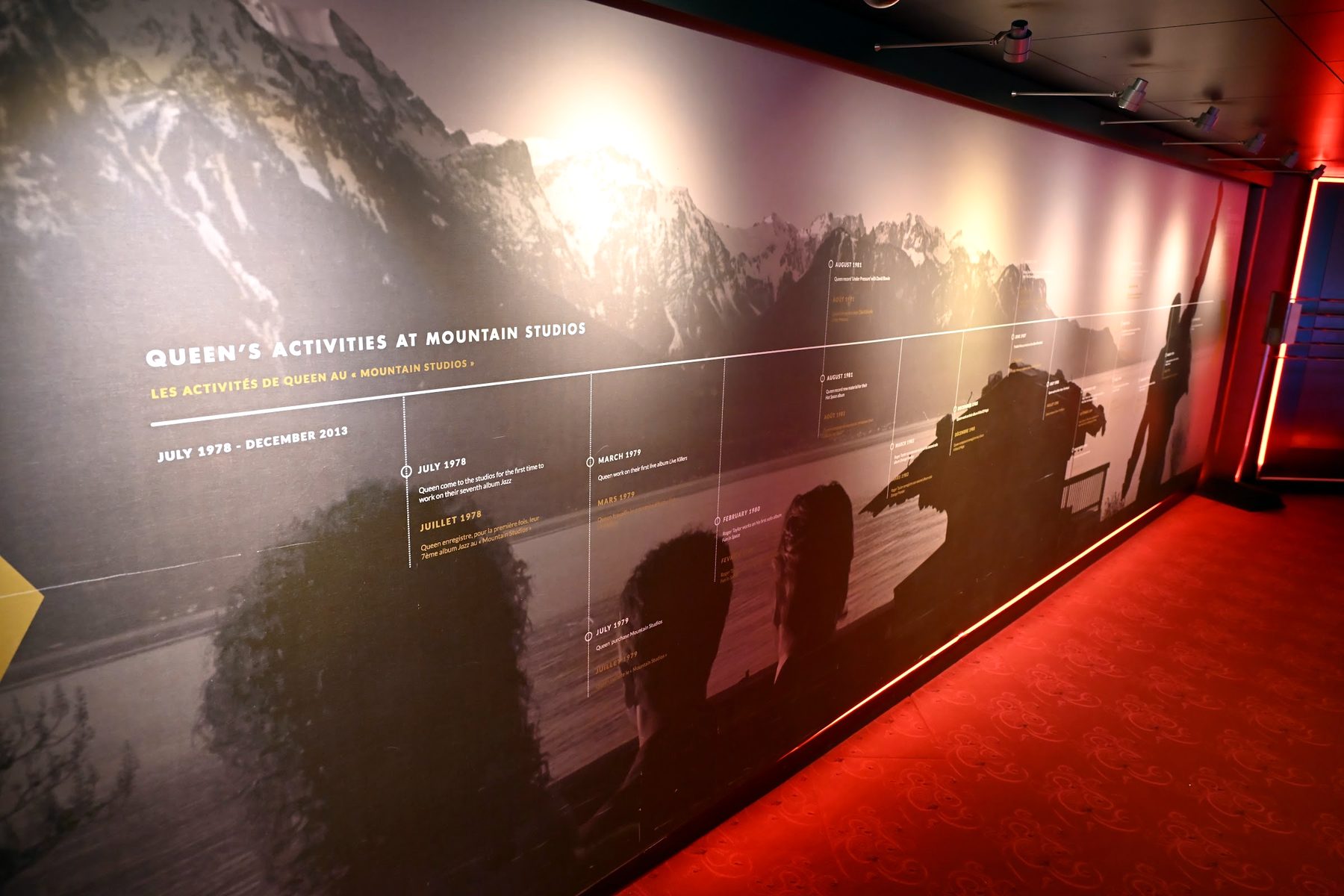 Painel com a linha do tempo das gravações do Queen no Mountain Studios, na exposição de Montreux