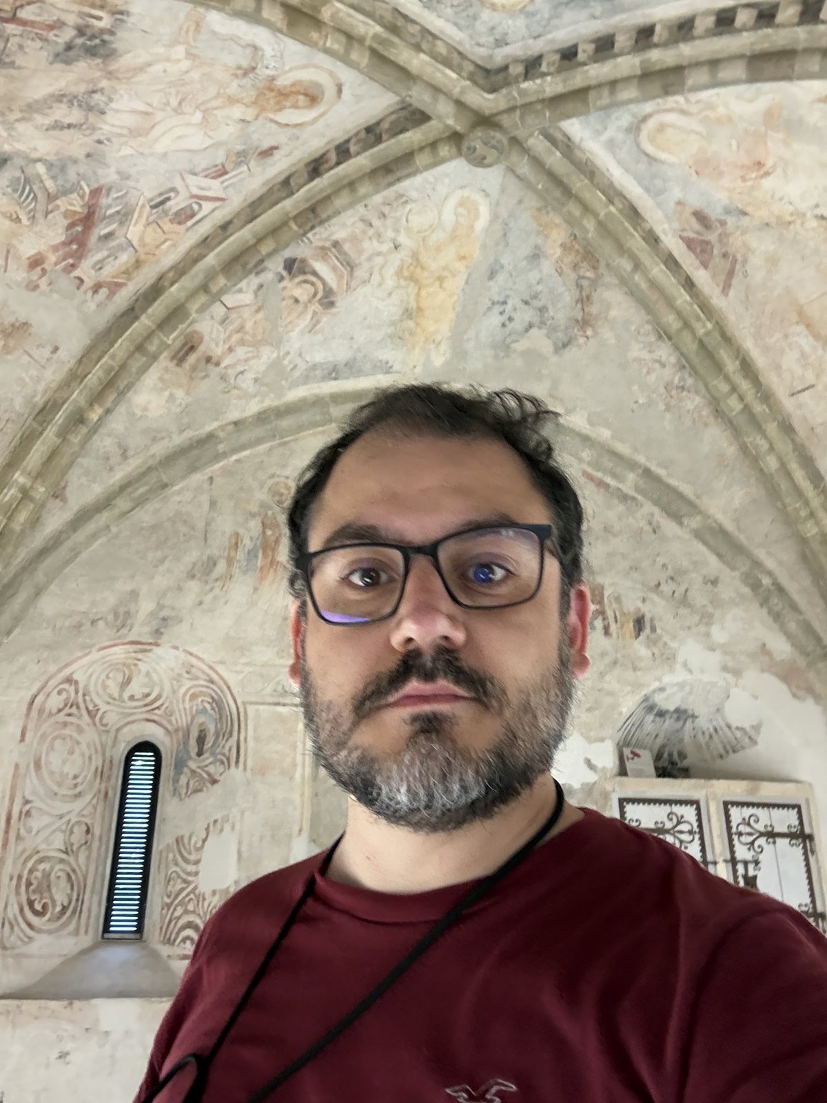 Raphael, da Viagem Suíça, sob as abóbadas pintadas da capela do Castelo de Chillon