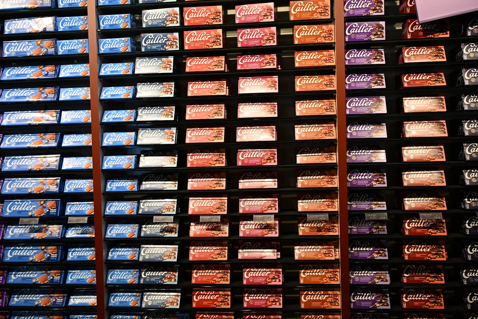 Tabletes de chocolate na loja da Maison Cailler, em Broc