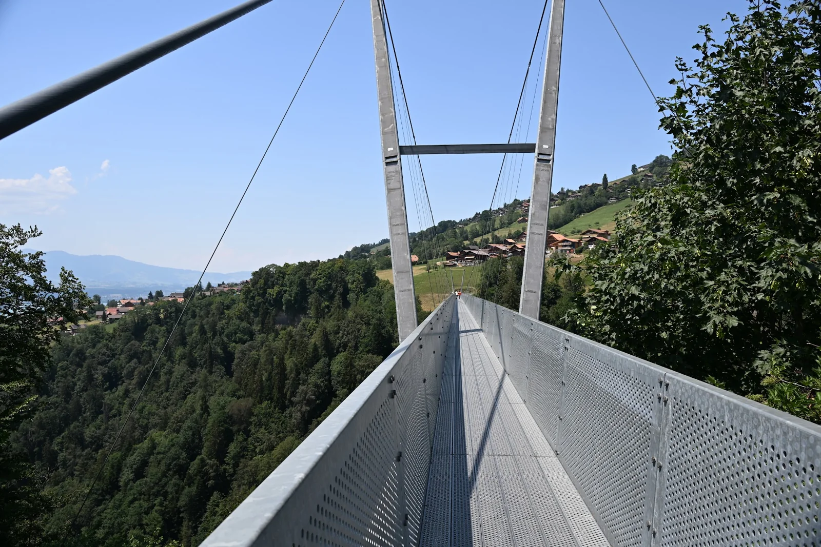 Passarela da ponte suspensa de Sigriswil, acima da garganta
